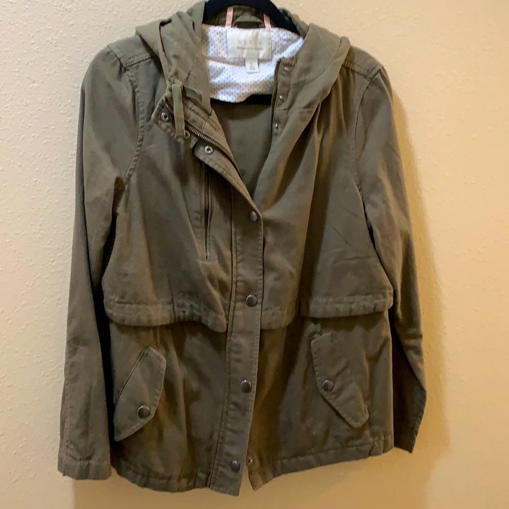 Hinge coat